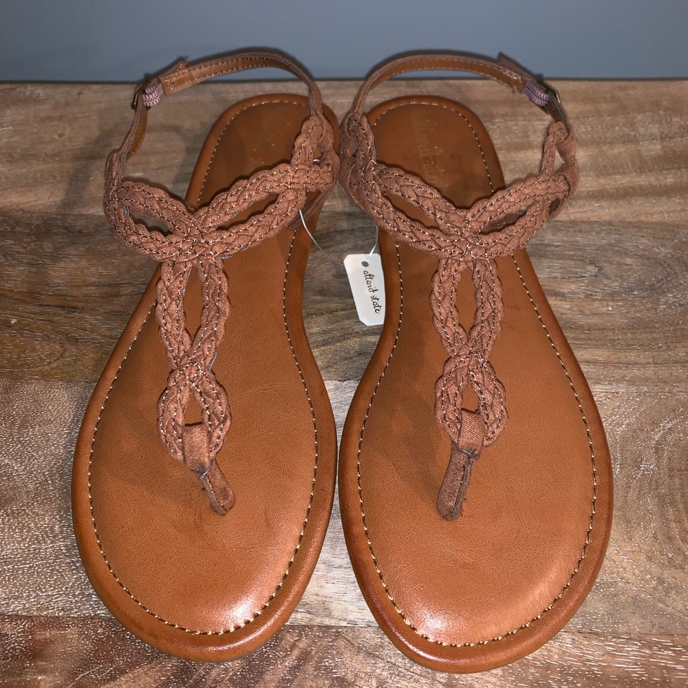 NEW Alatar’d State Sandals